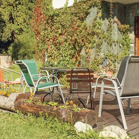 Casa vacanze Six Bedroom Holiday In Tatranska *
